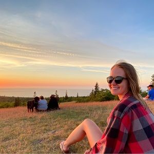 Meet your Posher, Annie